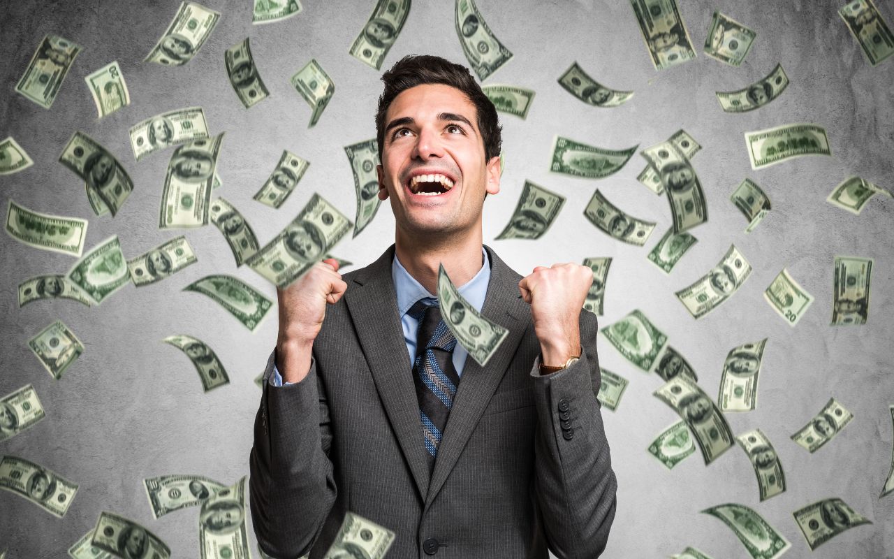 Read more about the article 3 Ways To Go From Broke To Millionaire